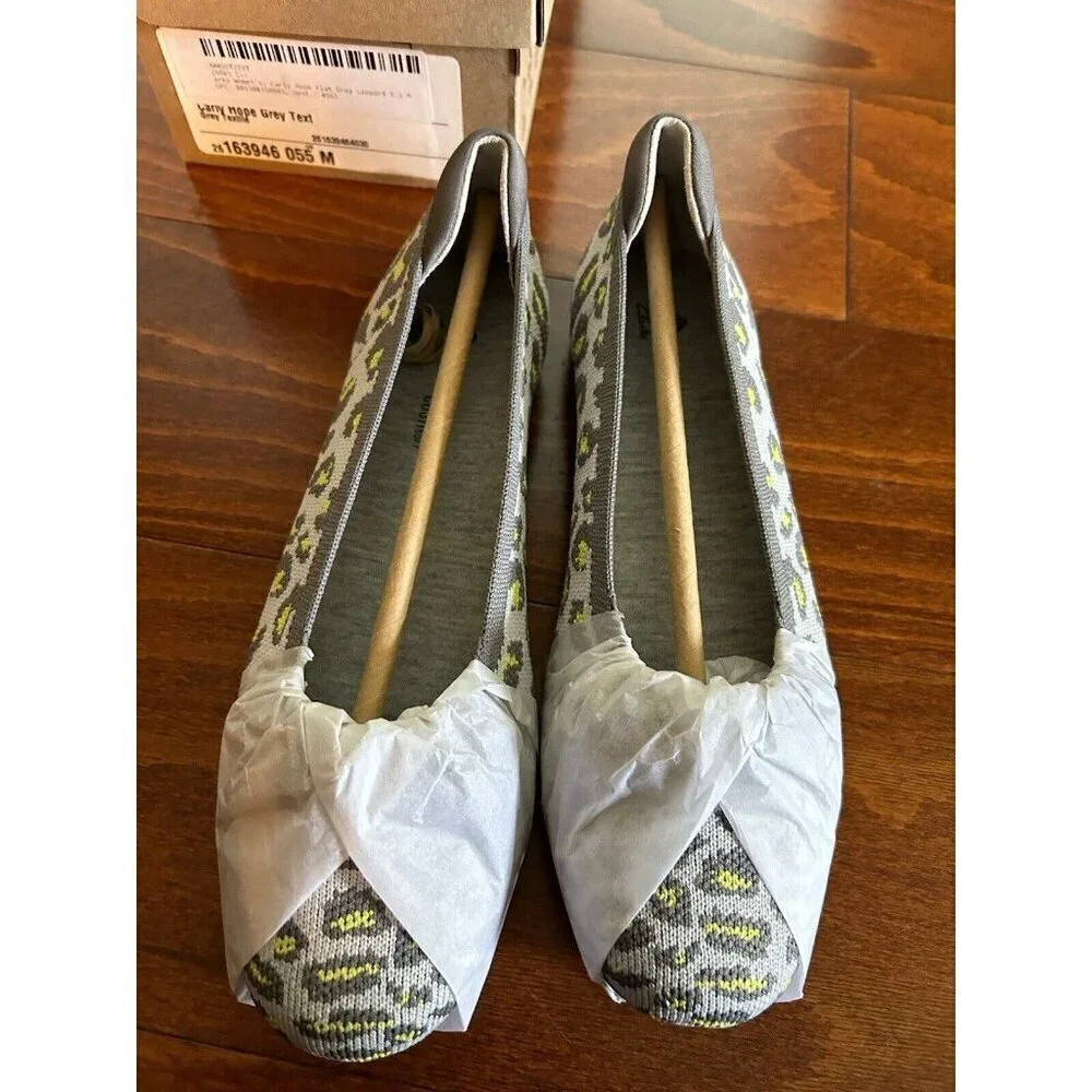 Clarks Women's Carly Hope Ballet Flat Grey Text Animal Print NEW‎ 6.5 W
